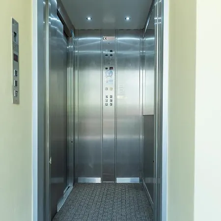 Stubai - Penthouse In The Heart Of *