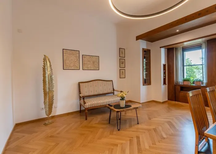 Stubai - Penthouse In The Heart Of 梅拉诺